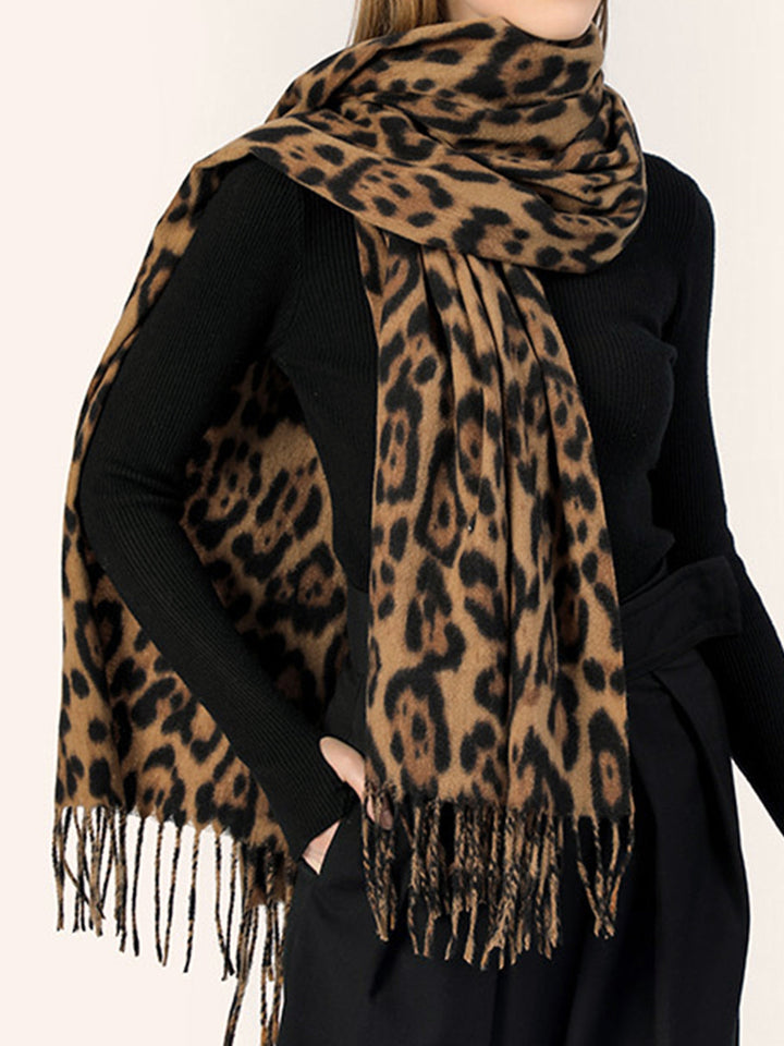 Lucrezia™| Sciarpa calda con nappe stampate leopardo